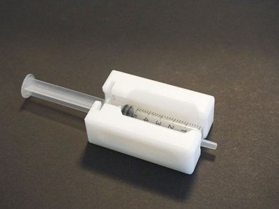 Magnetic Clips for Syringe Transport Case