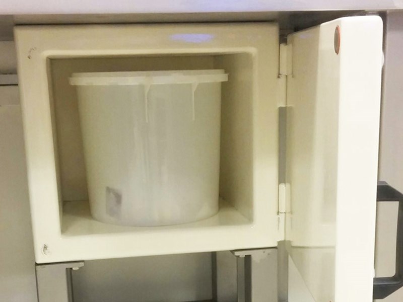 Integrated lead cabinet